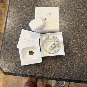 Apple AirPods Pro 2nd Gen with White MagSafe Case